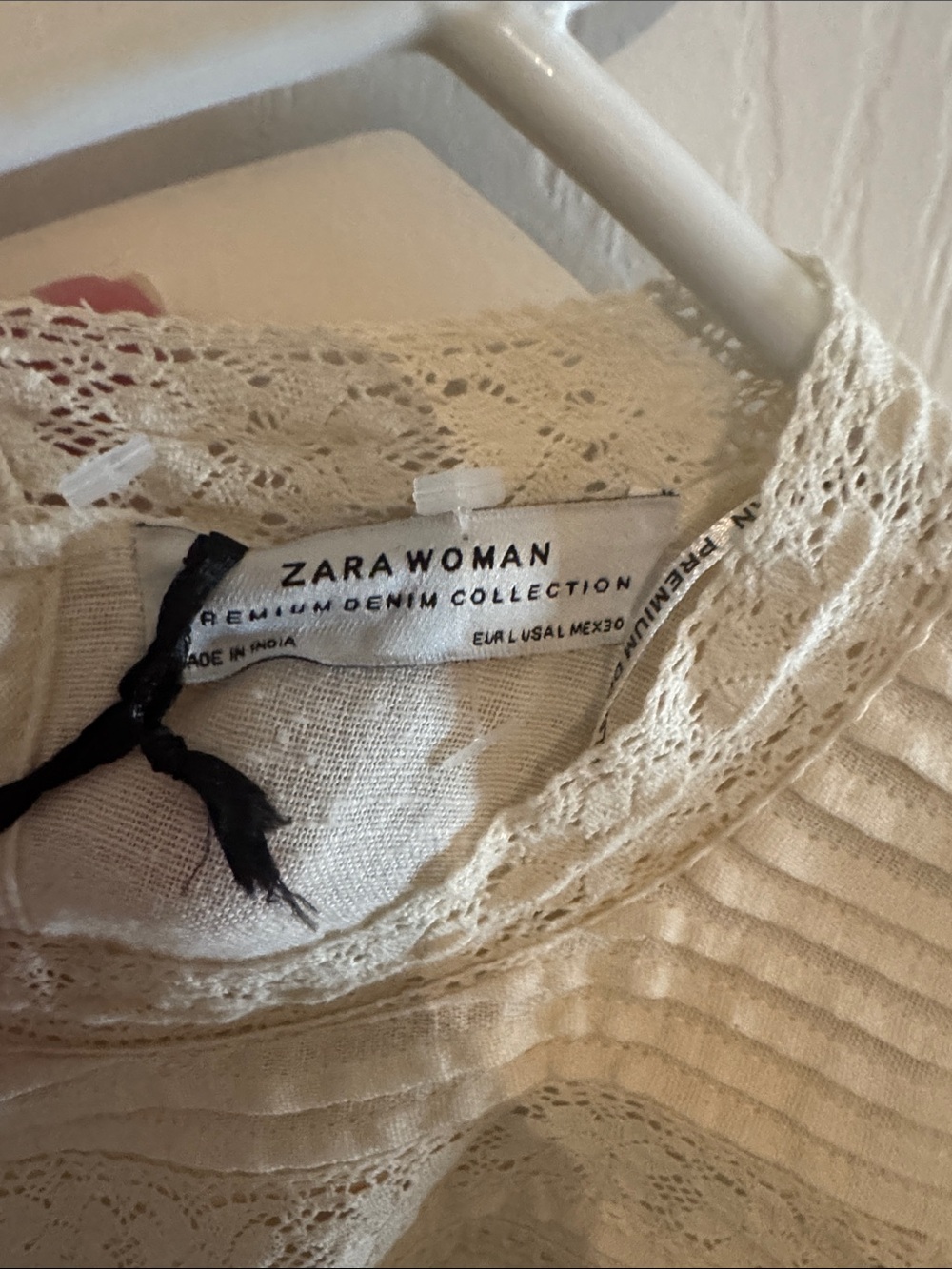 Zara Cream Embroidered Ruffle Neck Blouse NEW - Picture 8 of 10